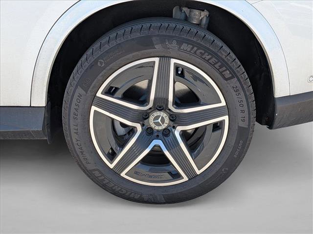 Certified 2025 Mercedes-Benz GLC 300 4MATIC image 17