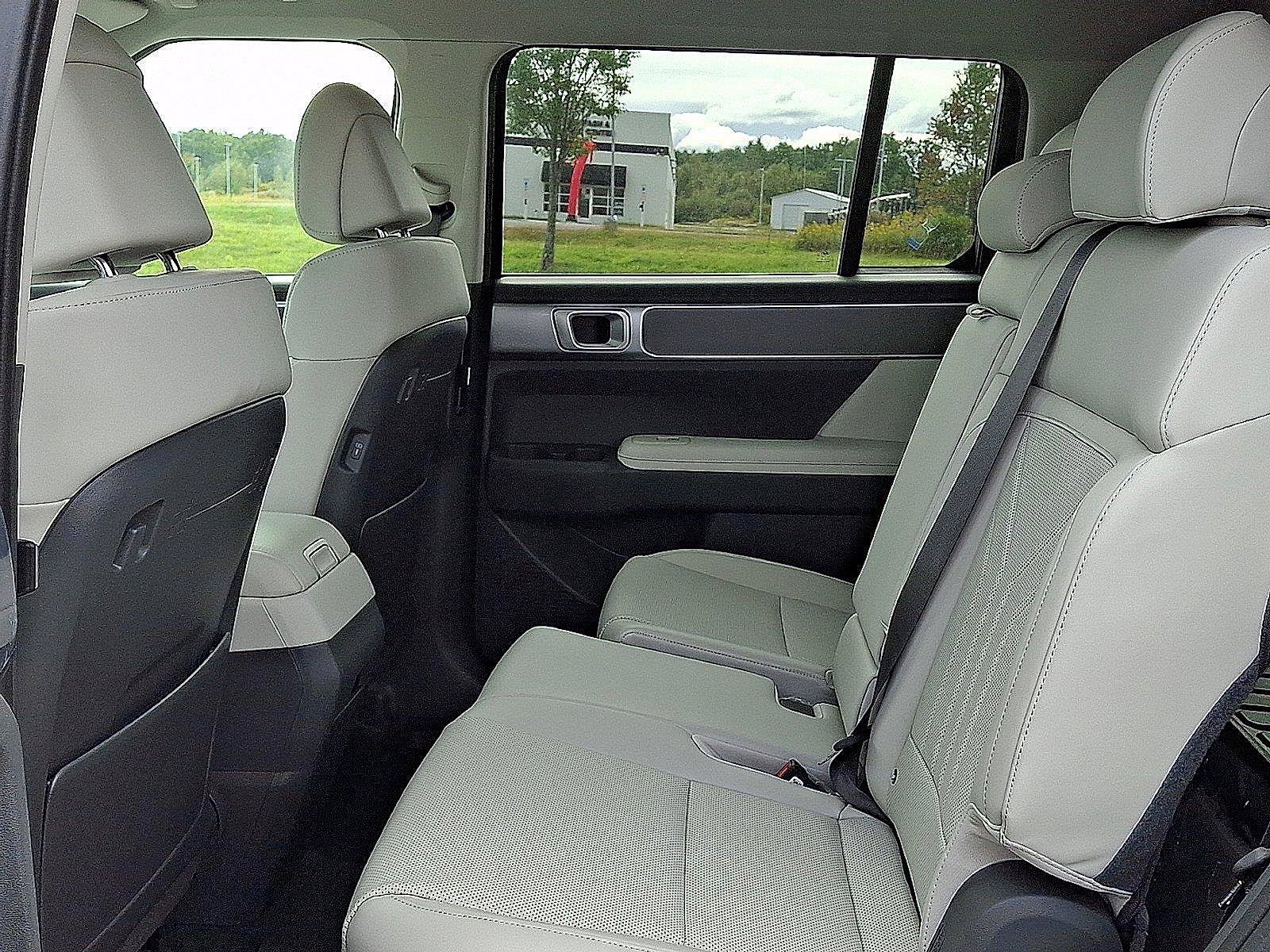 New 2027 Hyundai Santa Fe SEL AWD/4WD image 7