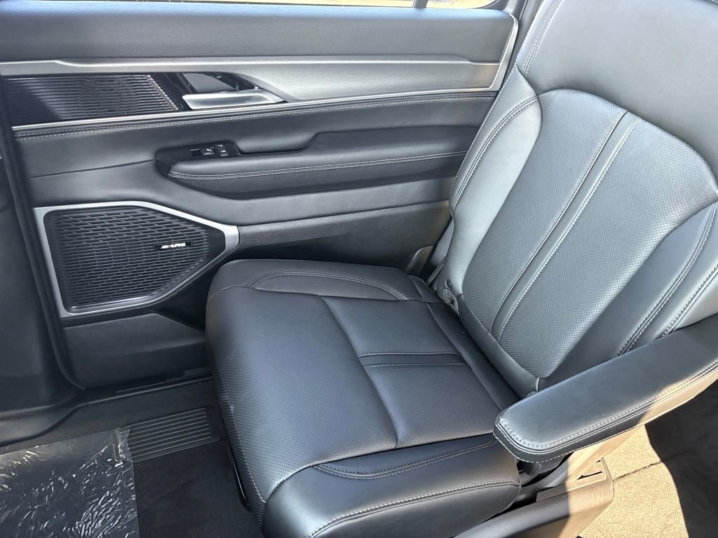 New 2025 Jeep Wagoneer Series II image 32