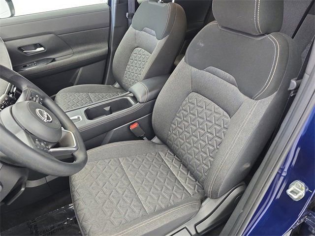 Certified 2025 Nissan Kicks SV image 14
