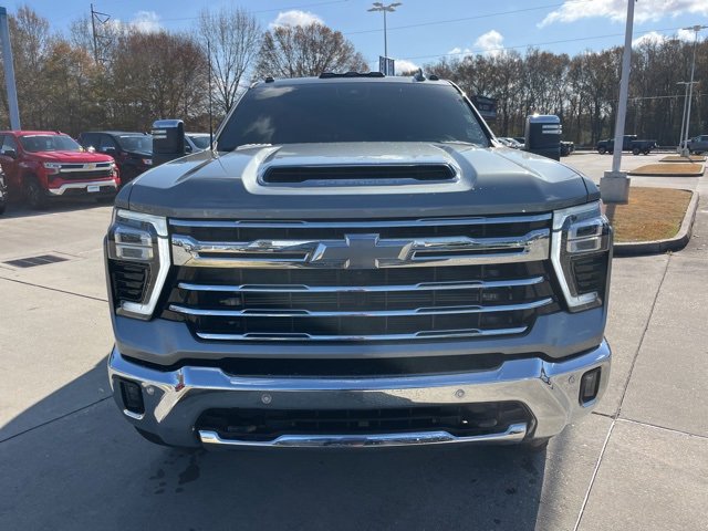 Used 2024 Chevrolet Silverado 2500 LTZ w/ LTZ Premium Package image 13