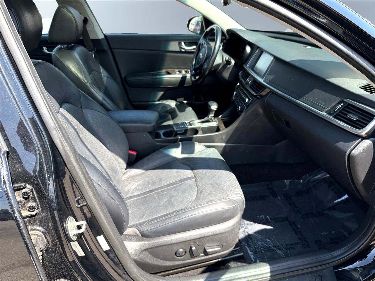 Used 2016 Kia Optima EX w/ Premium Package image 12