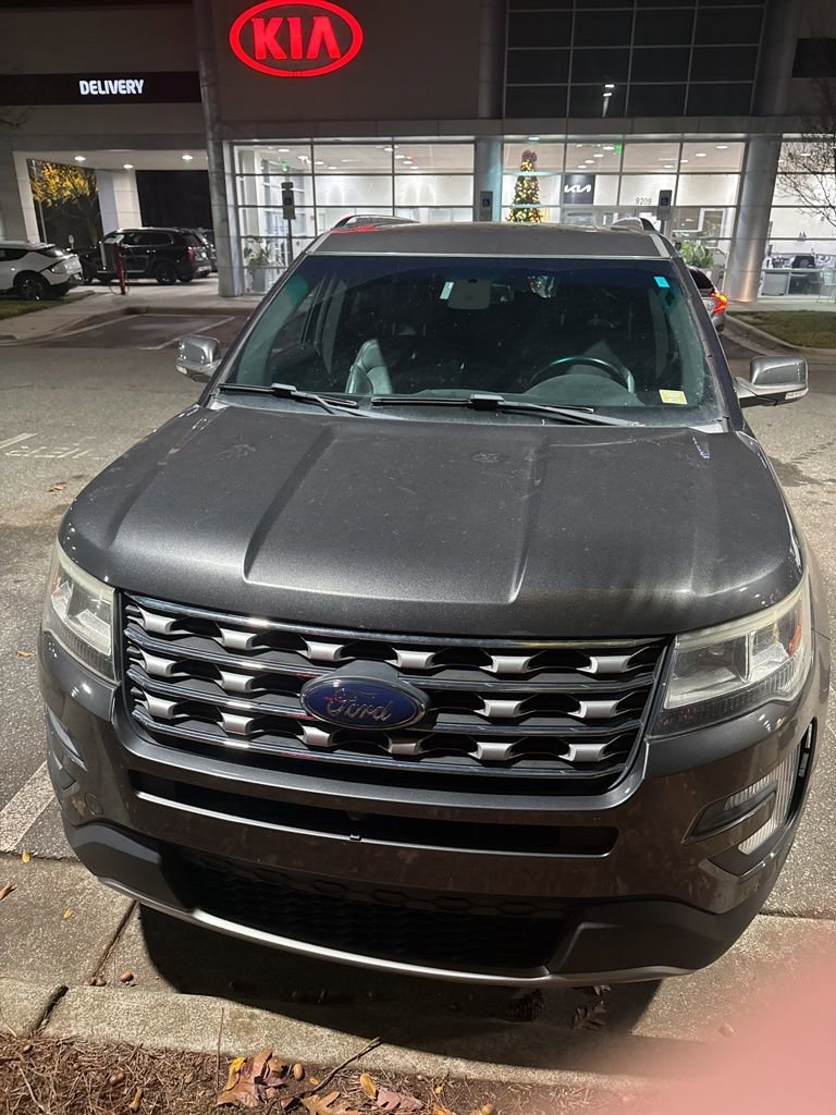 Used 2016 Ford Explorer Limited w/ Equipment Group 301A image 3
