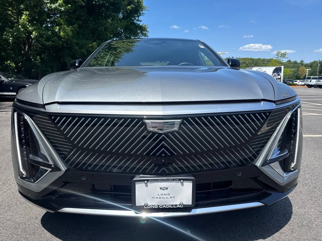 Used 2024 Cadillac Lyriq Tech w/ Driver Assist Package AWD/4WD image 8