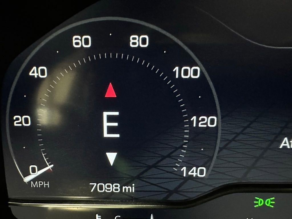 Used 2024 GMC Yukon AT4 w/ AT4 Premium Package image 24