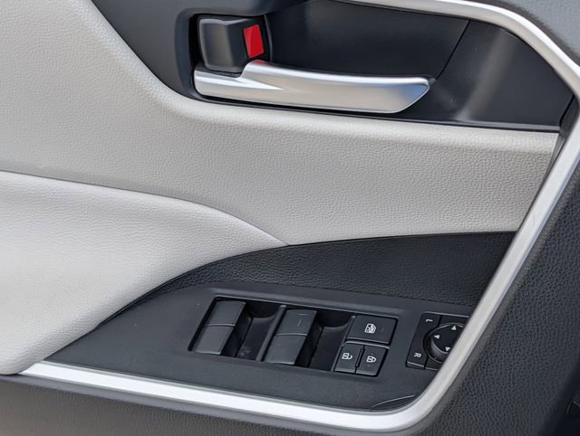 Used 2020 Toyota RAV4 XLE w/ Convenience Package image 24