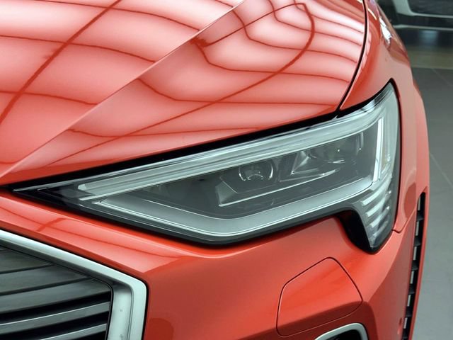 Certified 2022 Audi e-tron S Prestige w/ Prestige Package AWD/4WD image 7