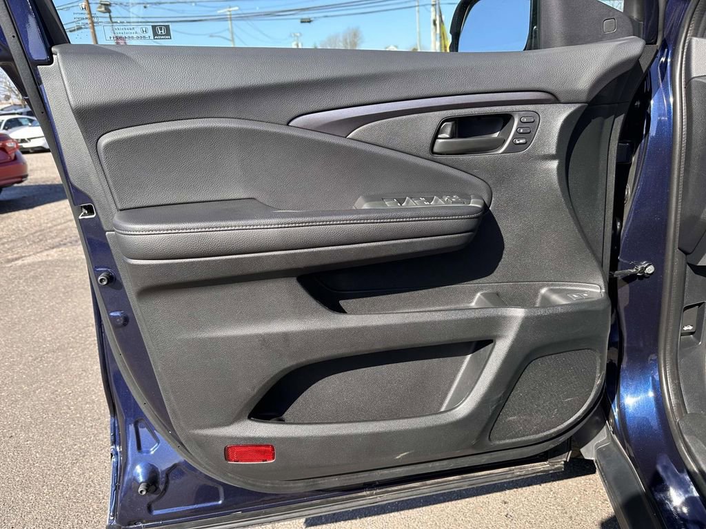 Used 2025 Honda Passport EX-L image 8