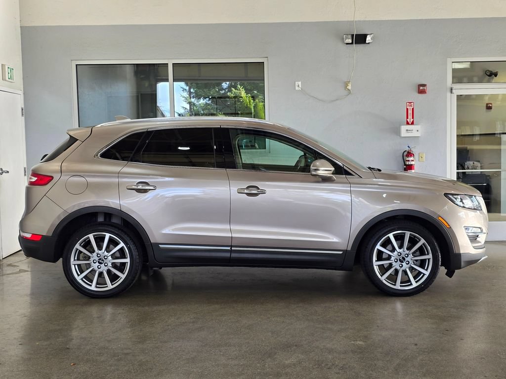 Used 2019 Lincoln MKC Reserve w/ MKC Climate Package FWD image 4