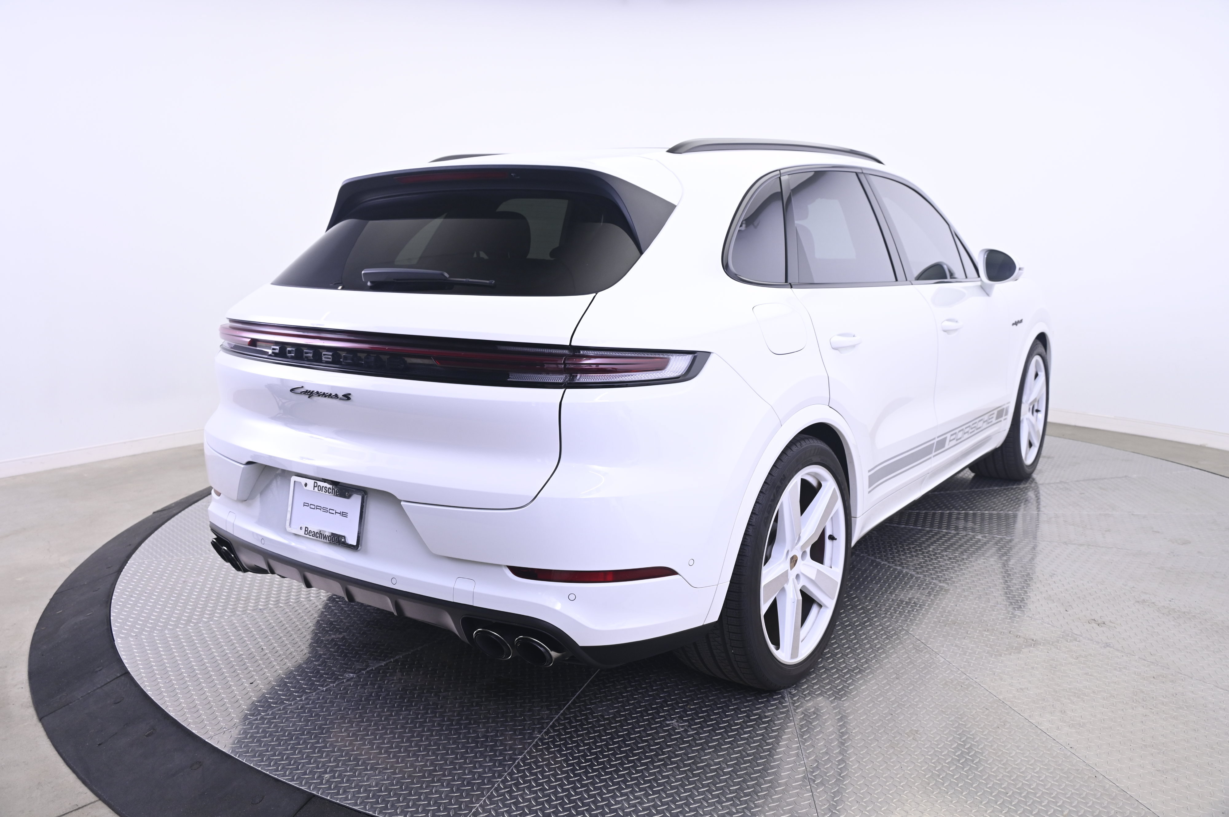 Certified 2025 Porsche Cayenne S AWD/4WD image 7