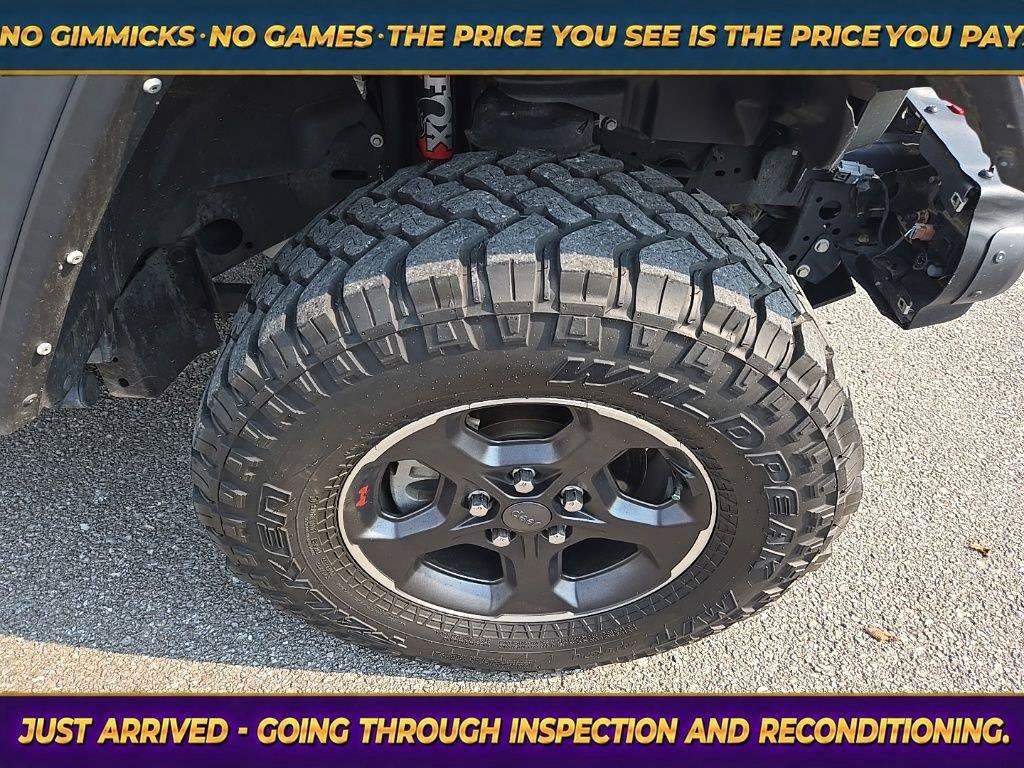 Used 2022 Jeep Gladiator Rubicon w/ LED Lighting Group AWD/4WD image 9