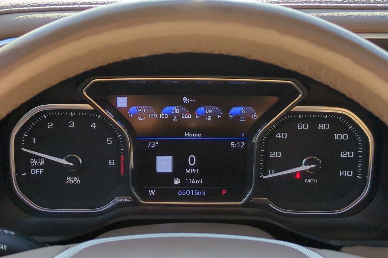Used 2021 GMC Yukon Denali w/ Denali Premium Package RWD image 22