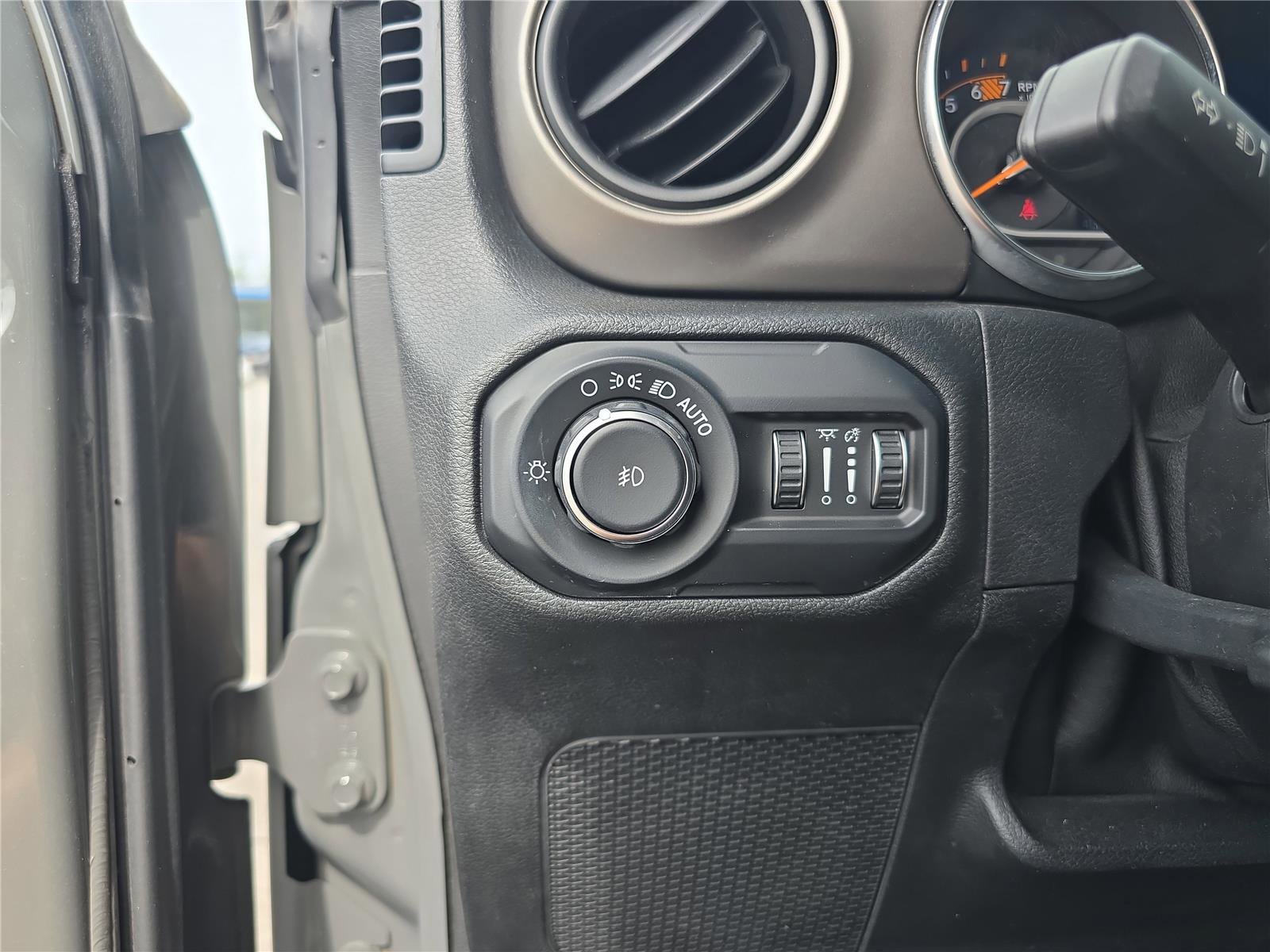 Used 2021 Jeep Wrangler Unlimited Sport AWD/4WD image 34
