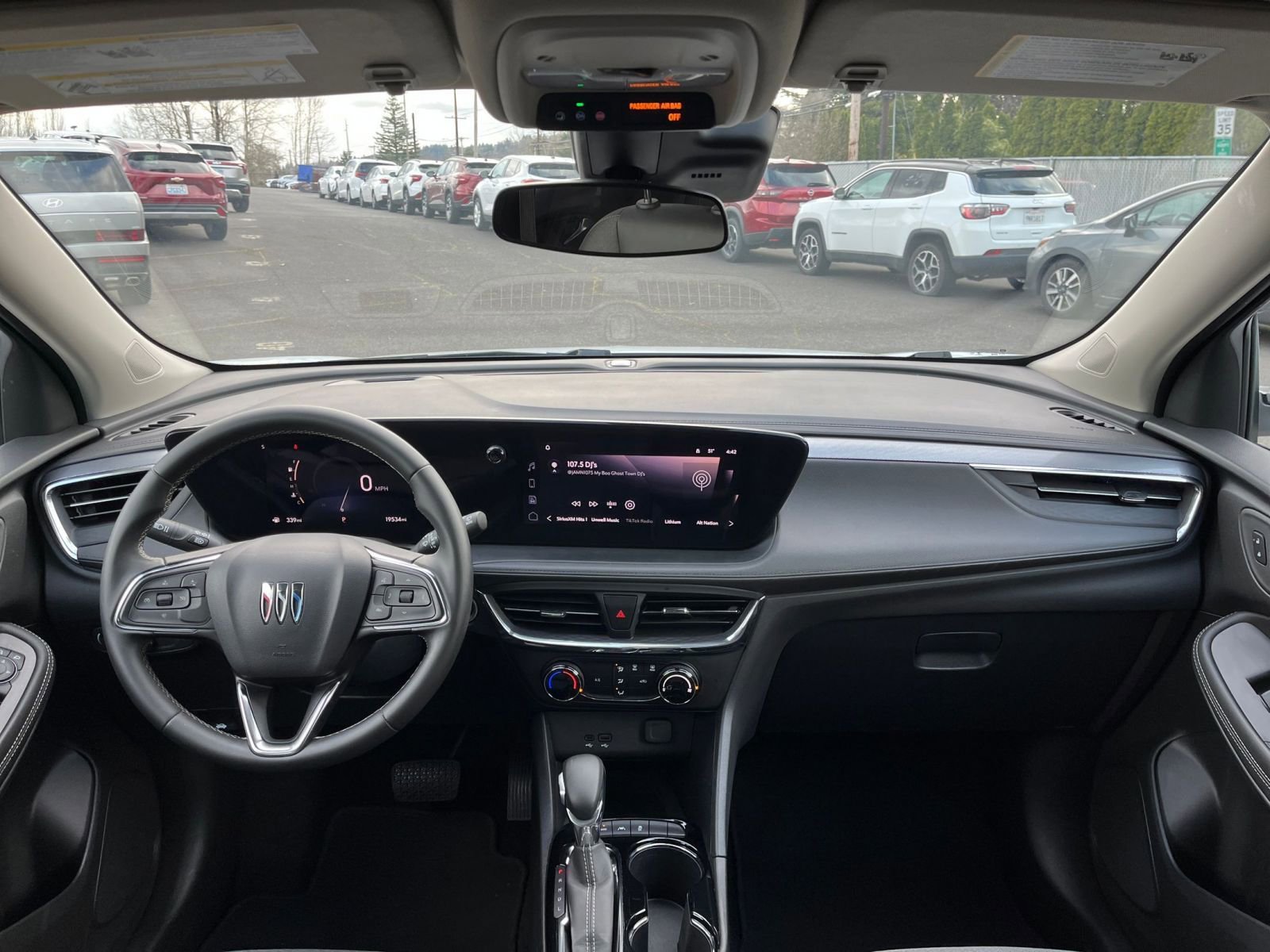 Used 2025 Buick Encore GX Preferred image 33