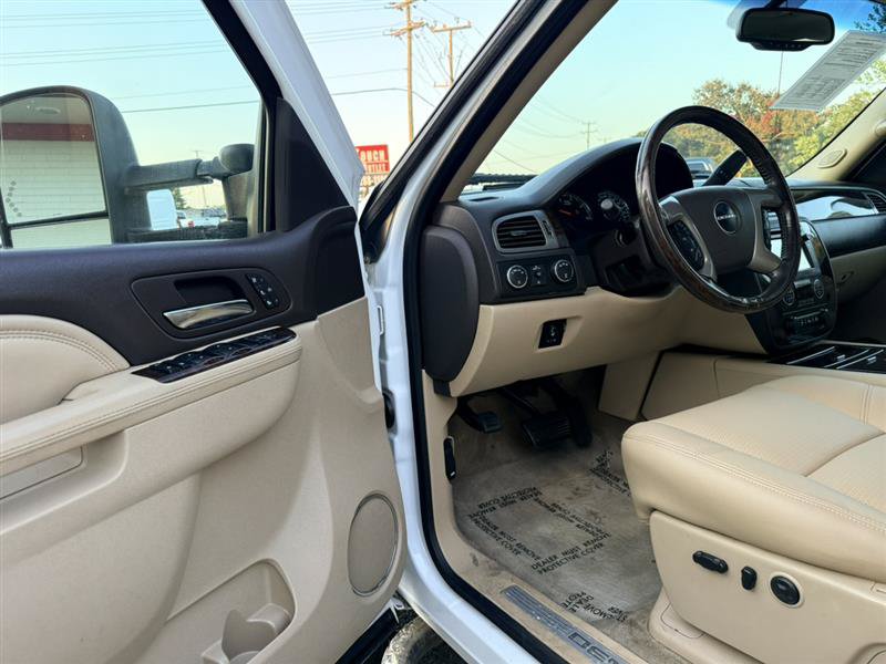 Used 2013 GMC Sierra 3500 Denali AWD/4WD image 20