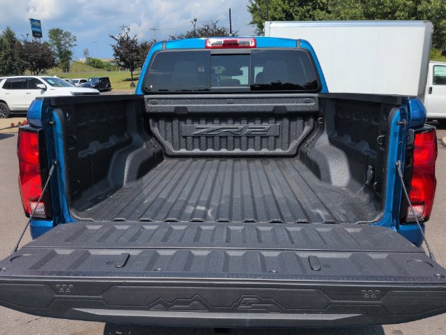 Used 2024 Chevrolet Colorado ZR2 w/ Technology Package AWD/4WD image 29