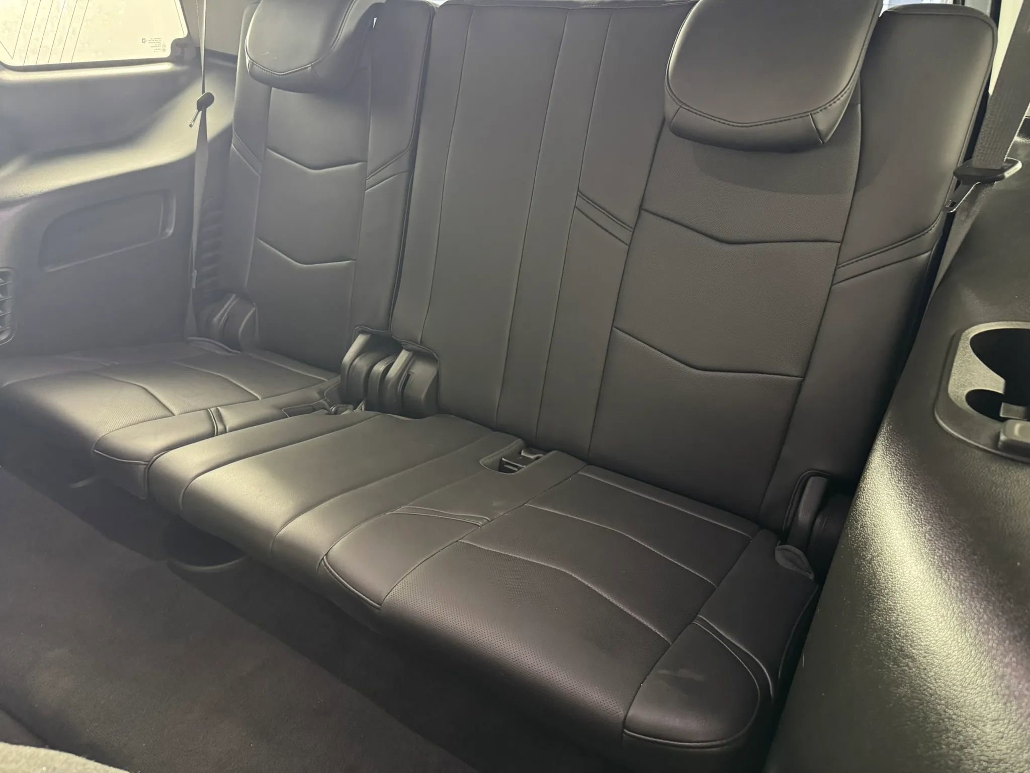 Used 2018 Cadillac Escalade Premium Luxury image 43