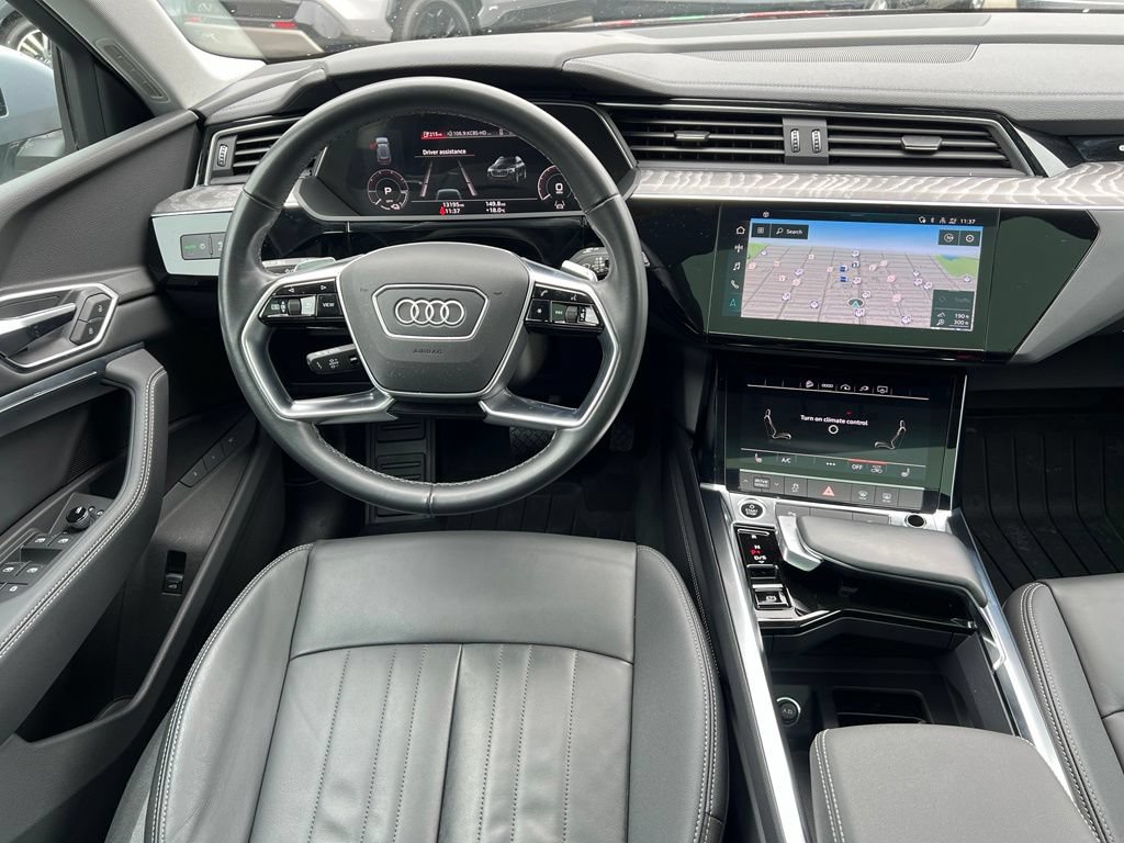 Used 2022 Audi e-tron Premium AWD/4WD image 32