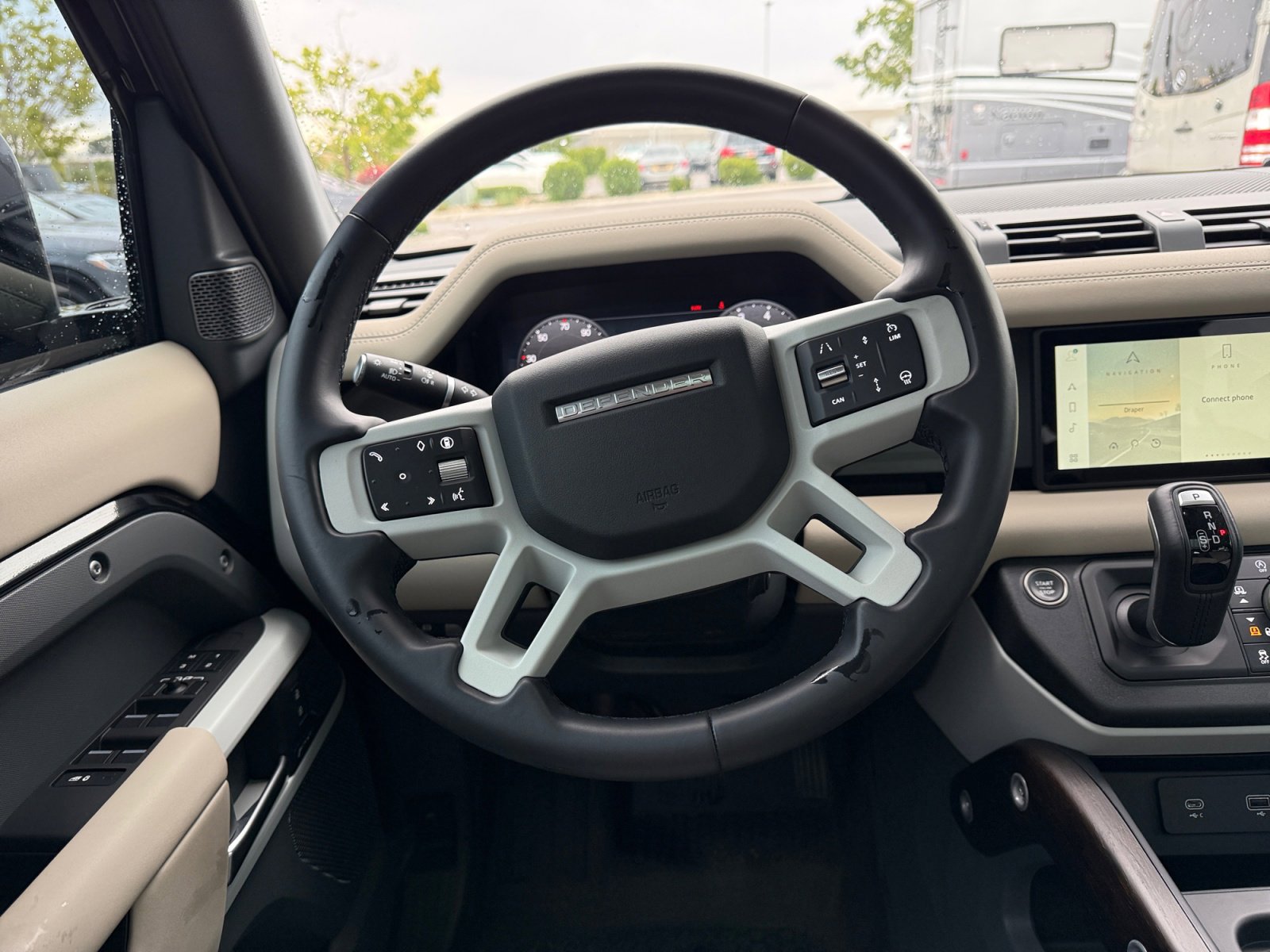 Used 2024 Land Rover Defender 110 X-Dynamic SE AWD/4WD image 9