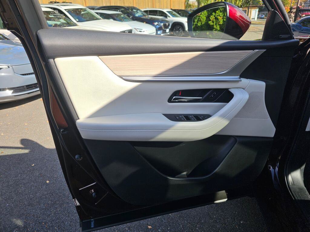 Used 2024 MAZDA CX-90 Plug-In Hybrid w/ Premium Plus AWD/4WD image 23