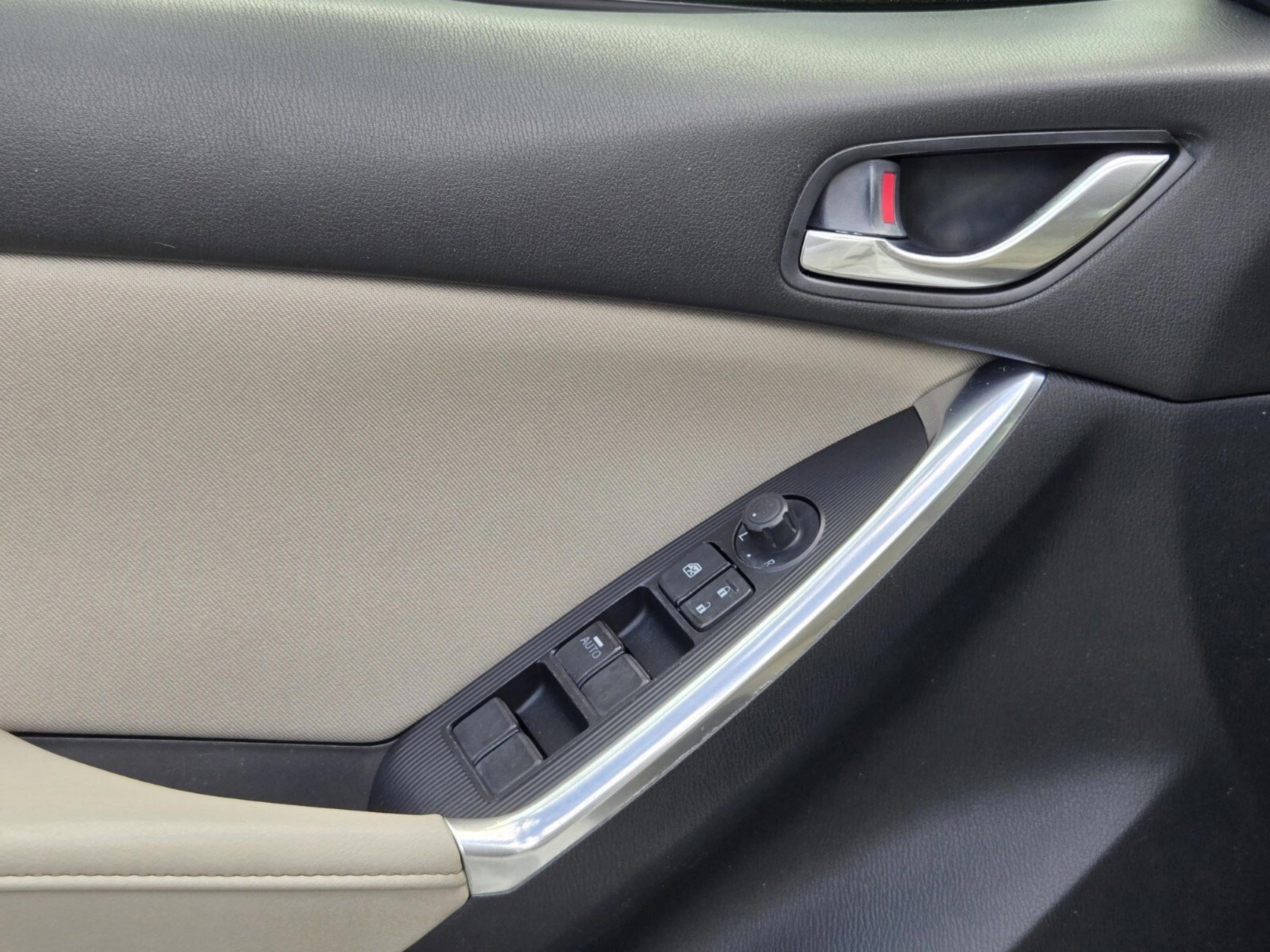 Used 2014 MAZDA CX-5 Touring image 17