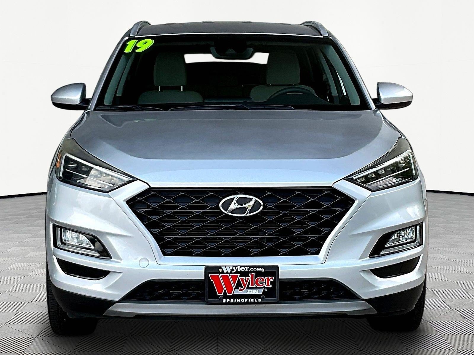 Used 2019 Hyundai Tucson Sport FWD image 2