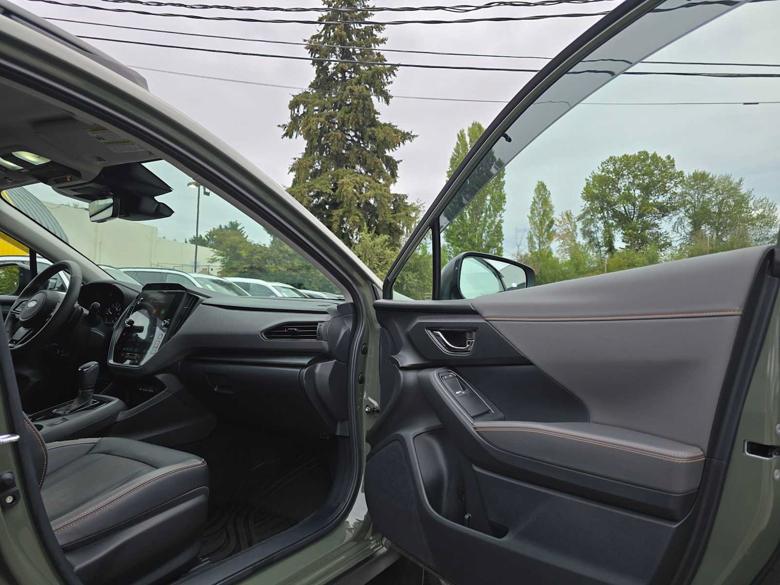 Used 2025 Subaru Crosstrek 2.5i Limited w/ Crosstrek Mirror Package AWD/4WD image 11