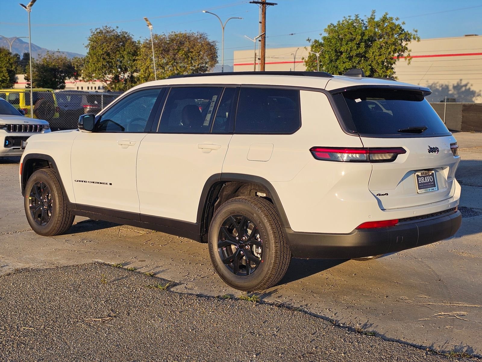 New 2026 Jeep Grand Cherokee L Altitude image 5