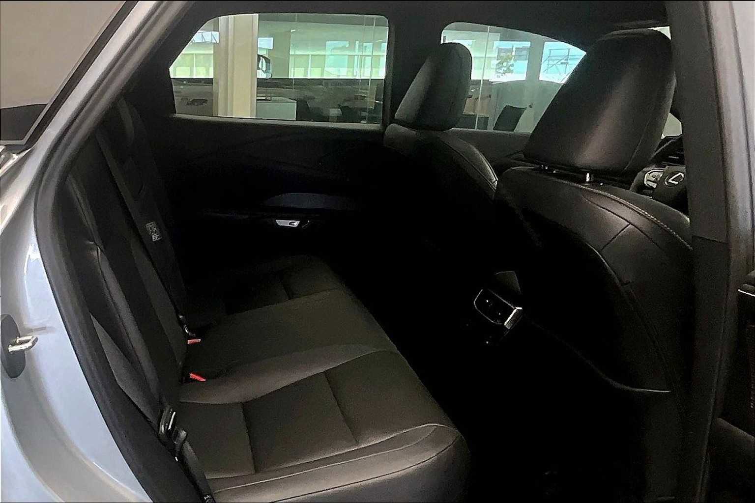 Used 2023 Lexus RX 350 Premium w/ Accessory Package (Z1) image 37