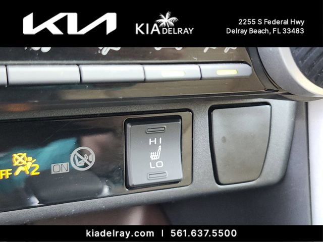 Used 2021 Toyota RAV4 Limited AWD/4WD image 25