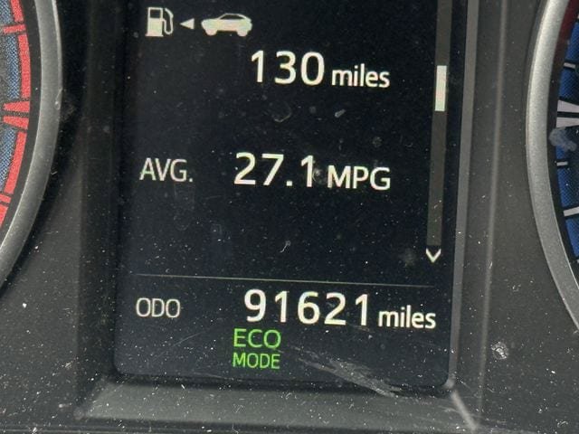 Used 2018 Toyota RAV4 LE FWD image 16