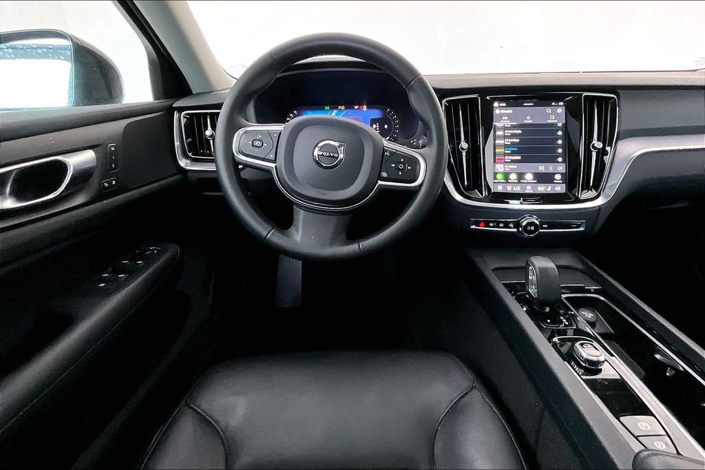 Used 2025 Volvo S60 B5 Core FWD image 6