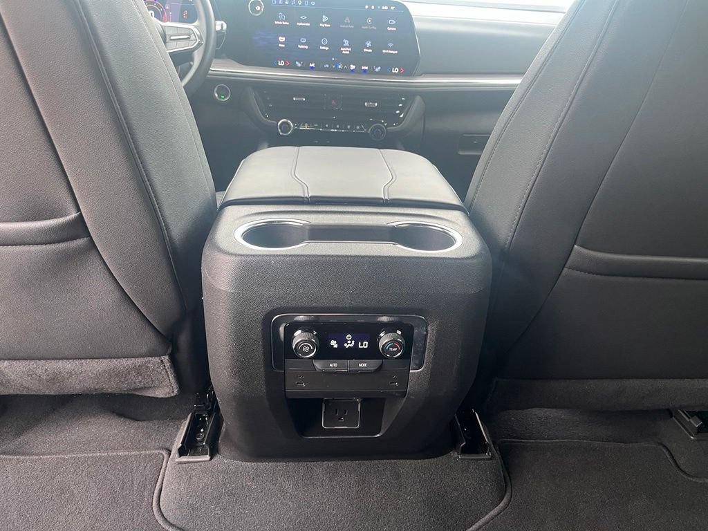 Used 2025 Chevrolet Tahoe LT AWD/4WD image 31