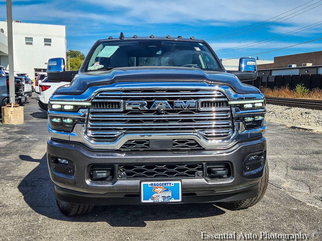 Used 2025 RAM 2500 Laramie AWD/4WD image 4