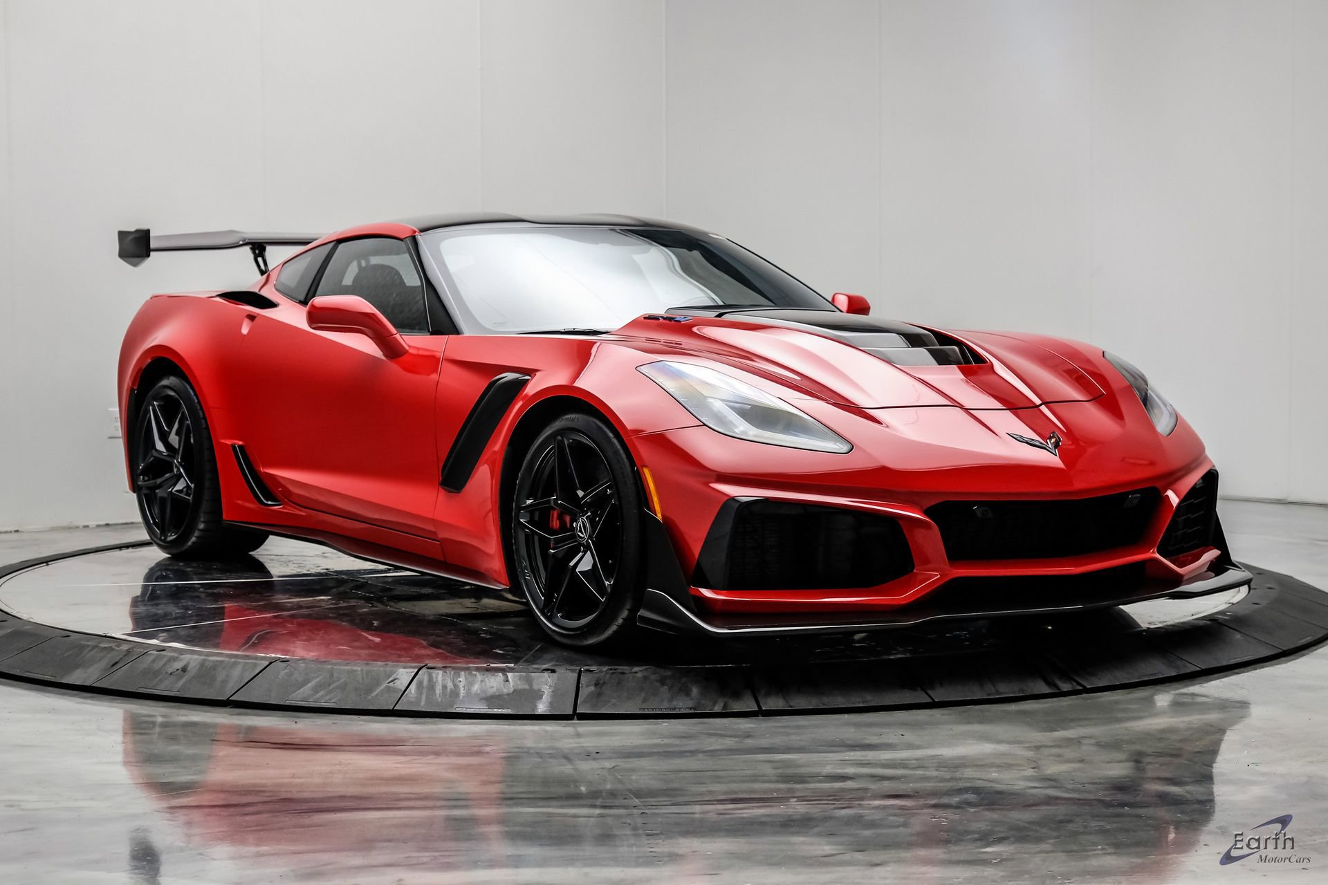 Used 2019 Chevrolet Corvette ZR1 RWD image 32