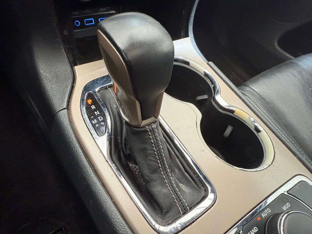 Used 2016 Jeep Grand Cherokee Limited AWD/4WD image 18