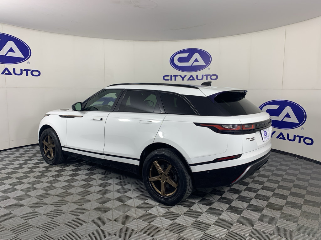 Used 2018 Land Rover Range Rover Velar R-Dynamic SE AWD/4WD image 5