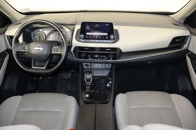Used 2025 Nissan Rogue SV FWD image 12