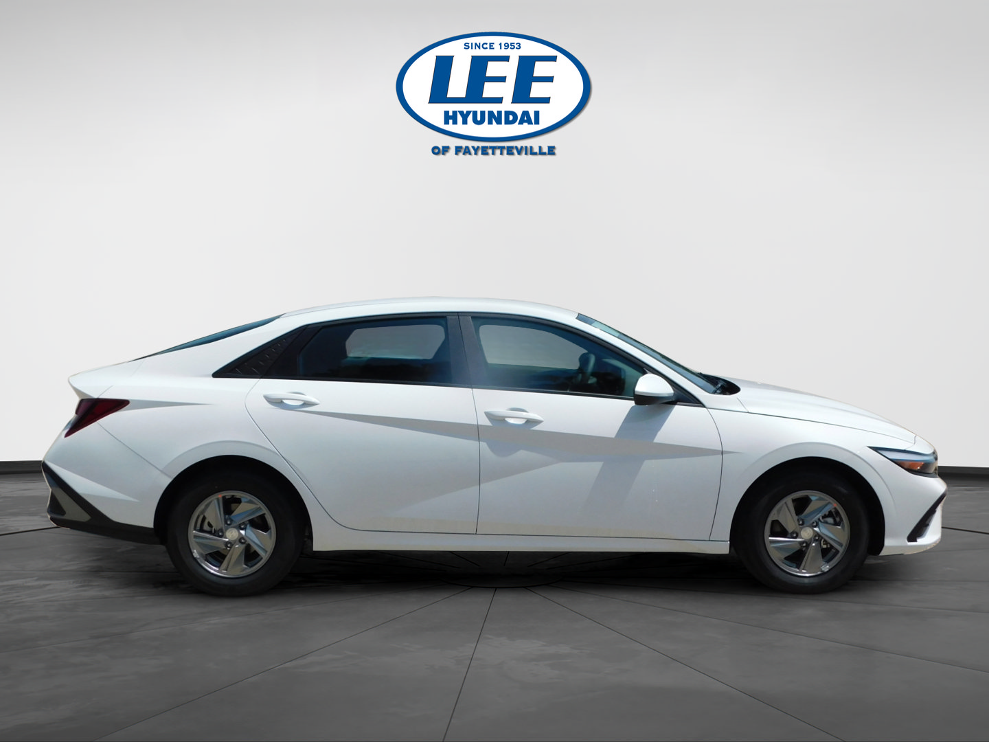 Certified 2025 Hyundai Elantra SE FWD image 2