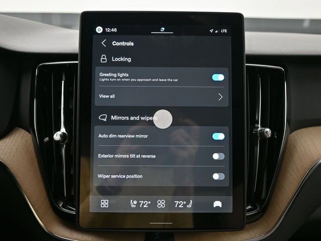 New 2026 Volvo XC60 B5 Plus w/ Protection Package Premier AWD/4WD image 19