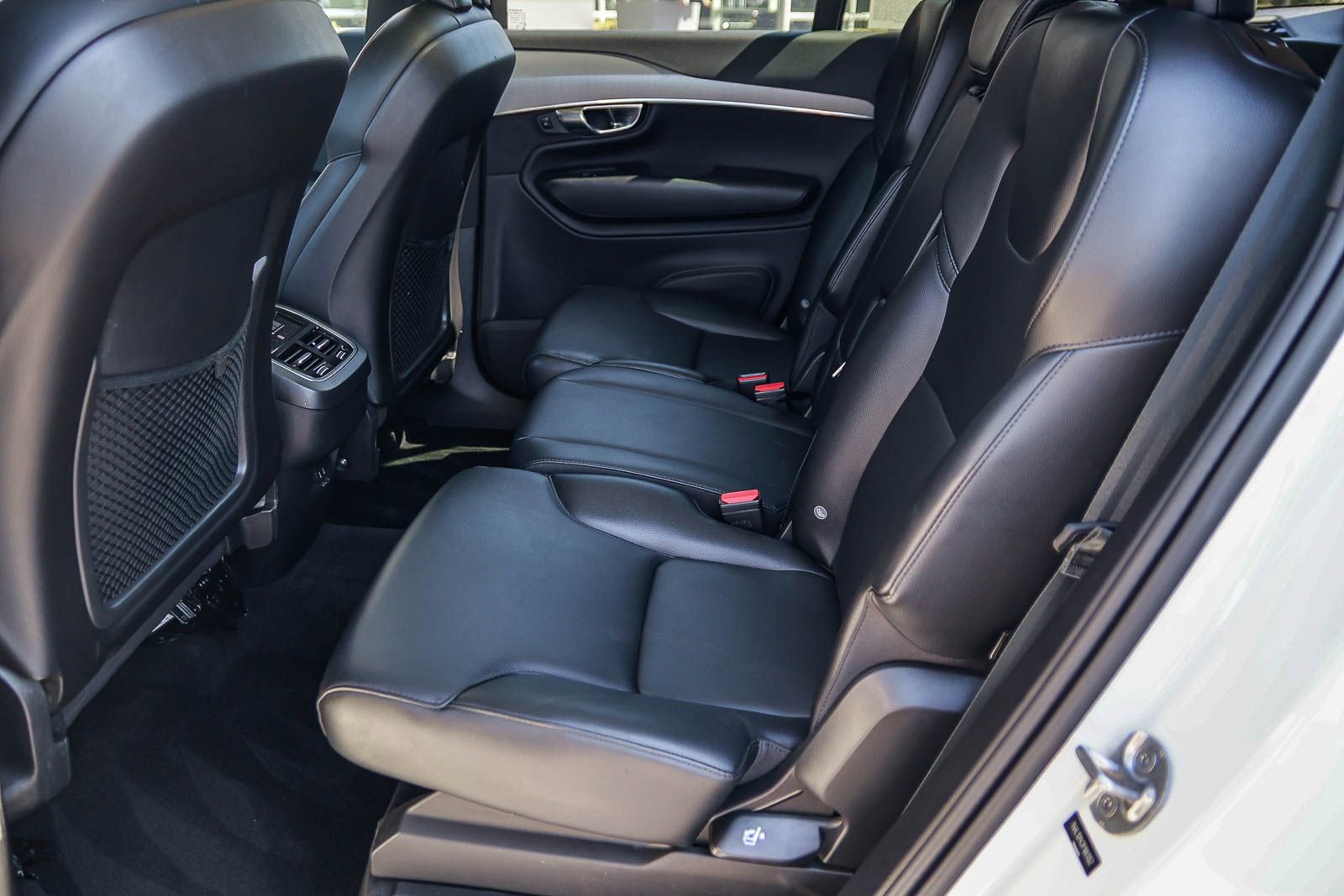 Used 2023 Volvo XC90 B5 Core image 19
