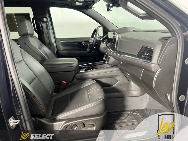 Used 2025 Chevrolet Tahoe RST w/ Advanced Technology Package AWD/4WD image 14
