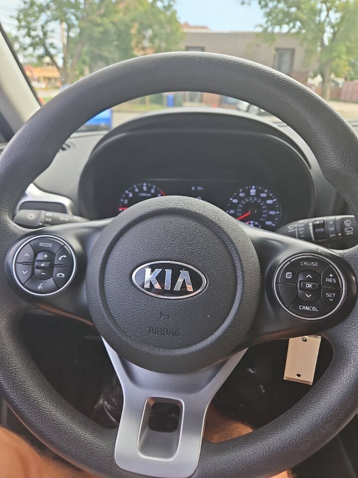 Used 2021 Kia Soul LX FWD image 19