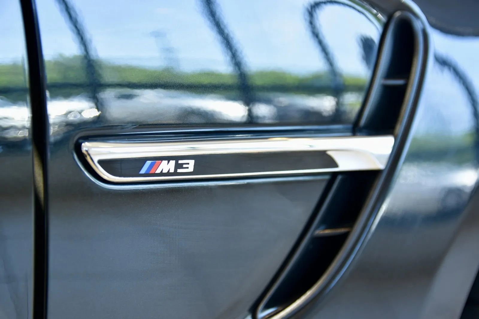 Used 2018 BMW M3 RWD image 9