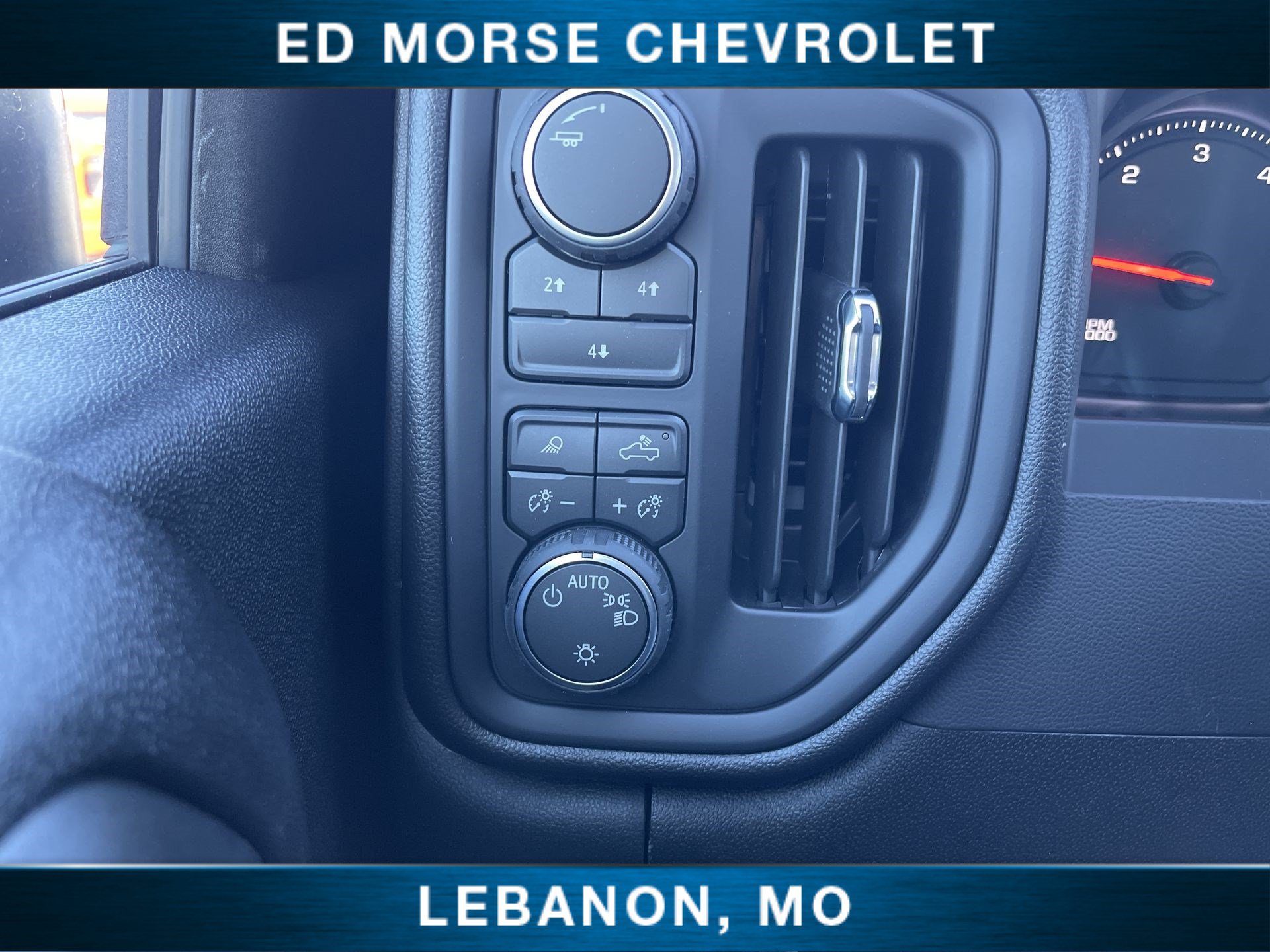 New 2026 Chevrolet Silverado 2500 Custom w/ Custom Value Package AWD/4WD image 17