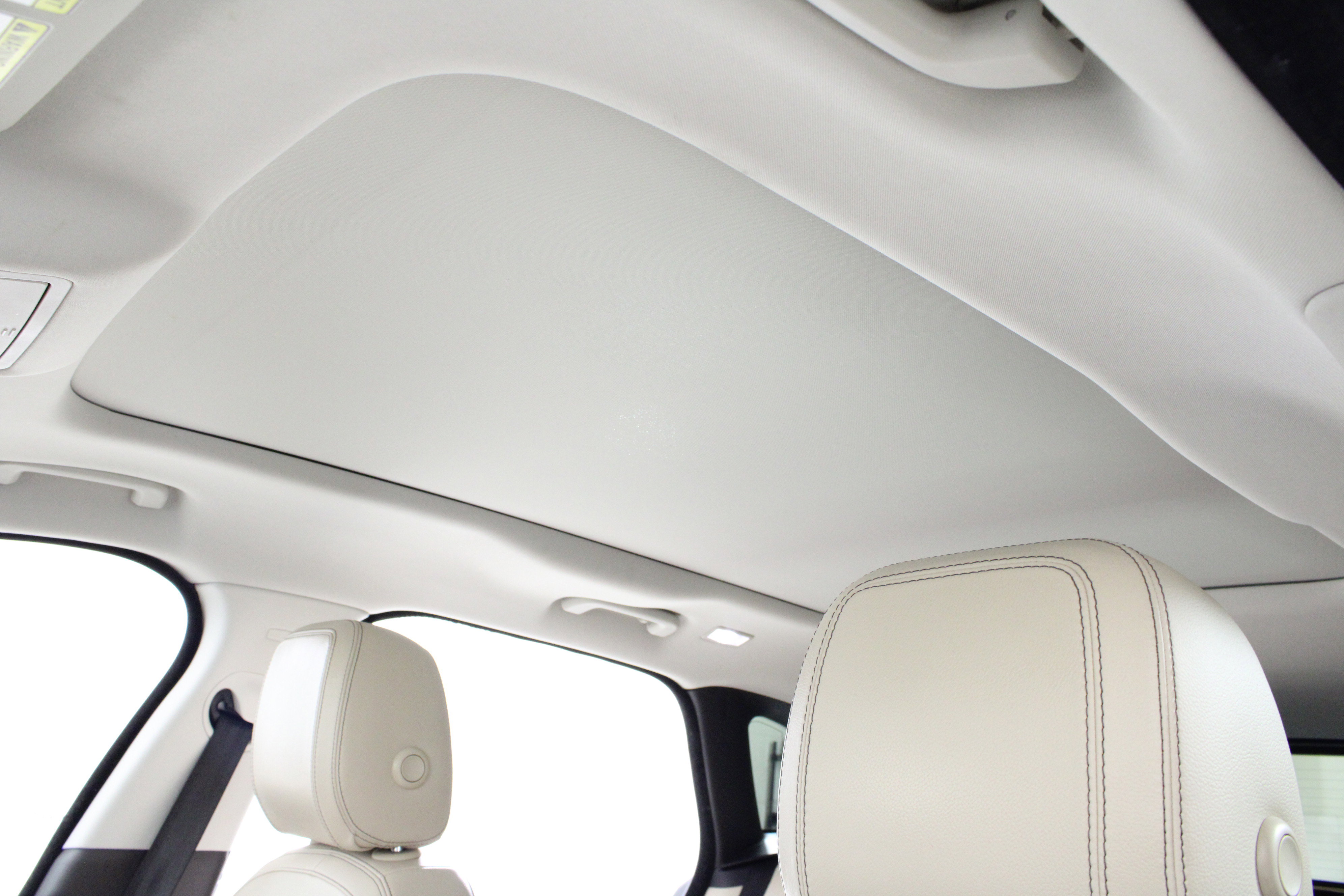 Used 2017 Jaguar F-PACE Prestige image 31