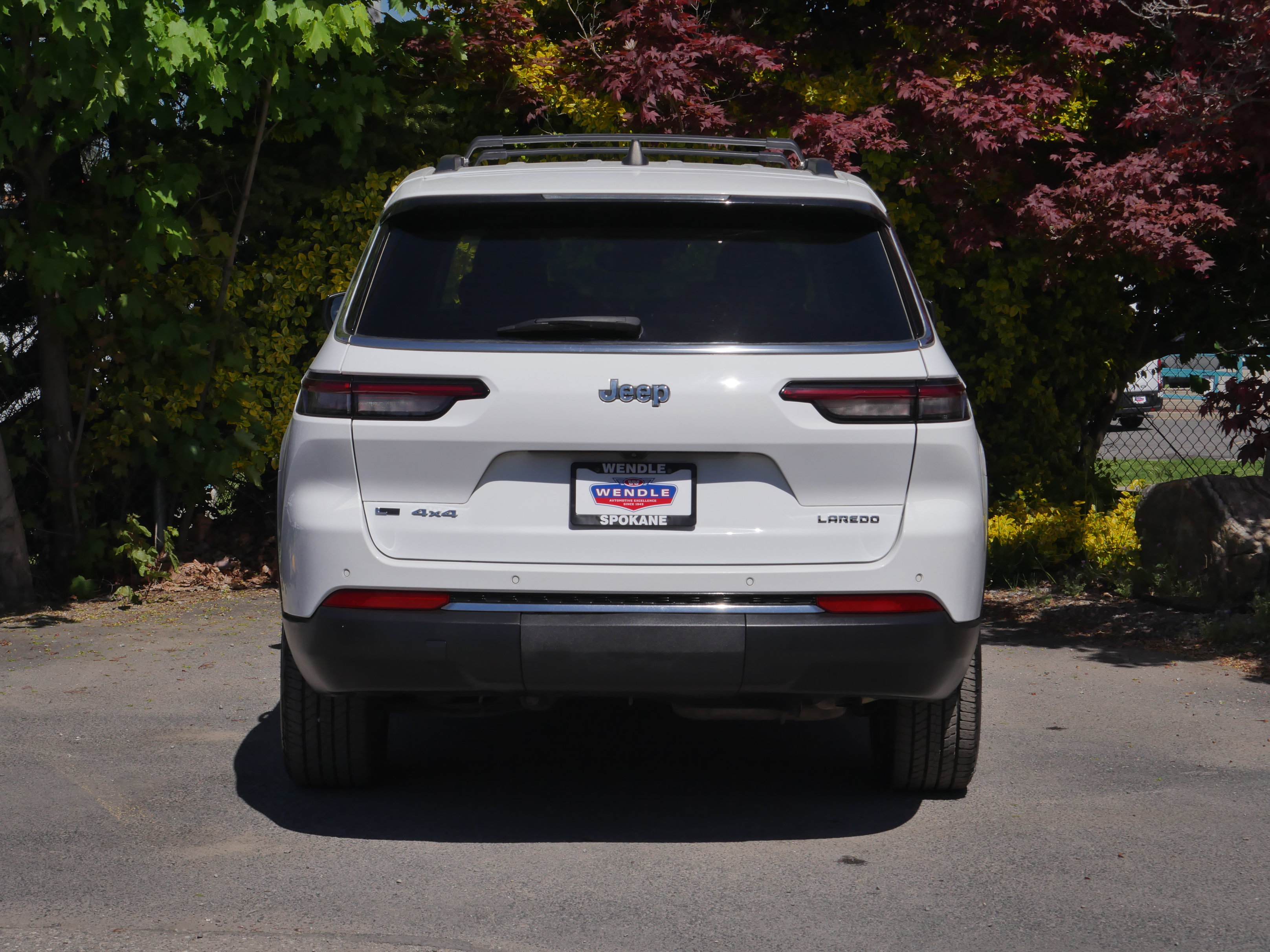 Used 2023 Jeep Grand Cherokee L Laredo AWD/4WD image 22