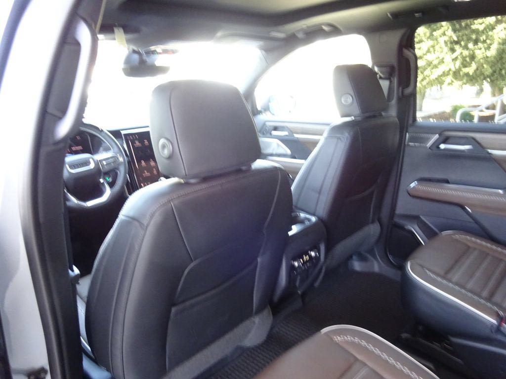 New 2026 GMC Acadia Denali Ultimate AWD/4WD image 19