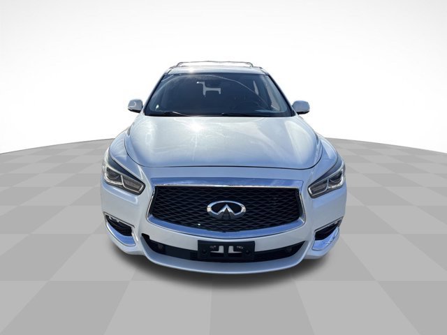 Used 2019 INFINITI QX60 Luxe w/ Essential Package image 2