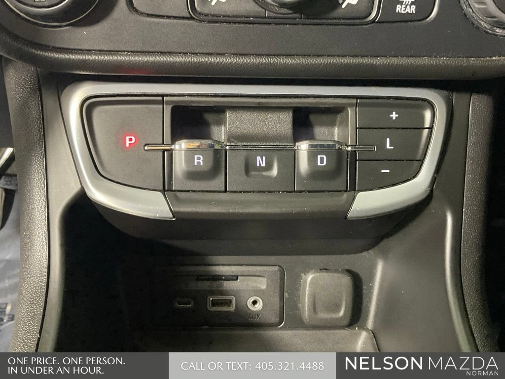 Used 2022 GMC Terrain SLE w/ Driver Convenience Package FWD image 28